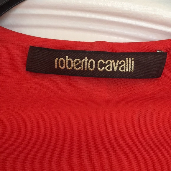 Lady in Red dress - Picture 5 of 5